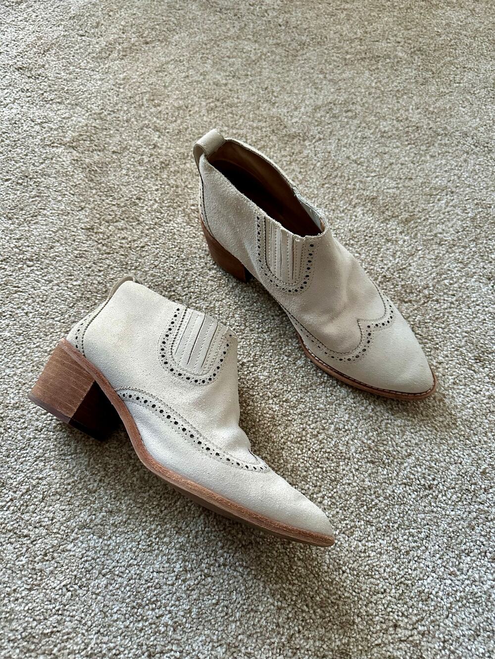 Madewell The Grayson Brogue Chelsea Suede Leather Boot Bone White Cream Size 9